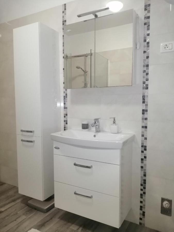 Apartment Vera, 80 M From The Sea Novigrad Istria Extérieur photo